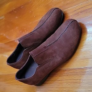 Pratik 39/8.5 Suede Loafers from Portugal